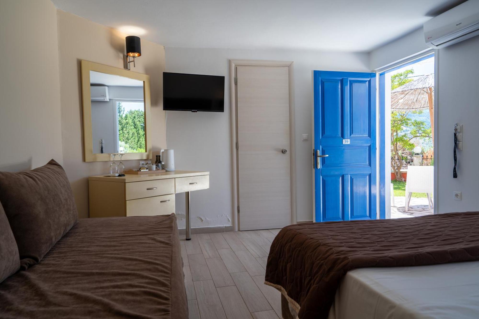 Vliho Bay Boutique Hotel Yénion 객실 사진